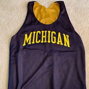 Michigan pinny top